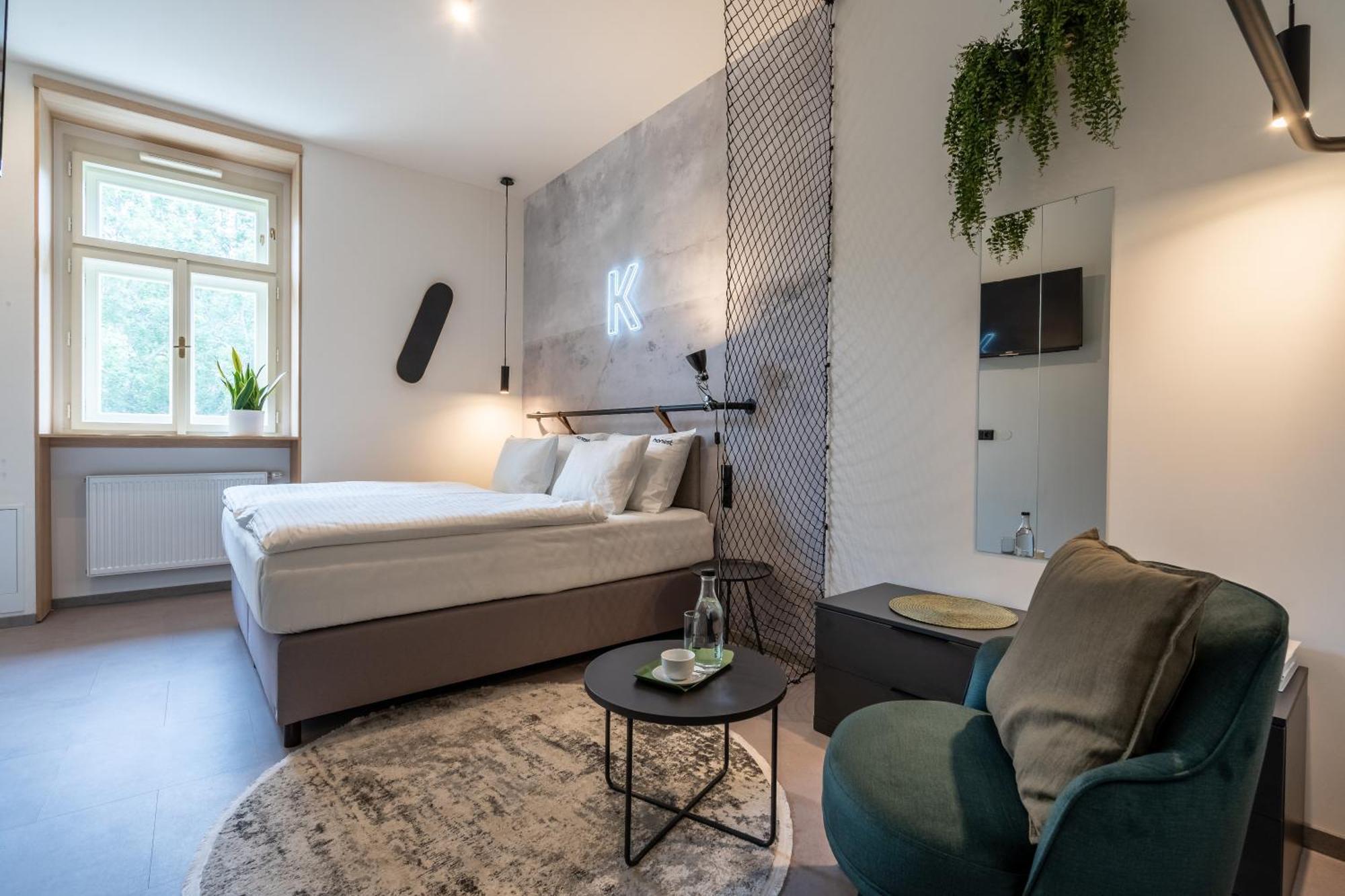 Aparthotel Honest Karlin Praga Esterno foto
